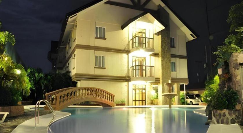 Chocolate And Berries Hotel Baliuag Kültér fotó