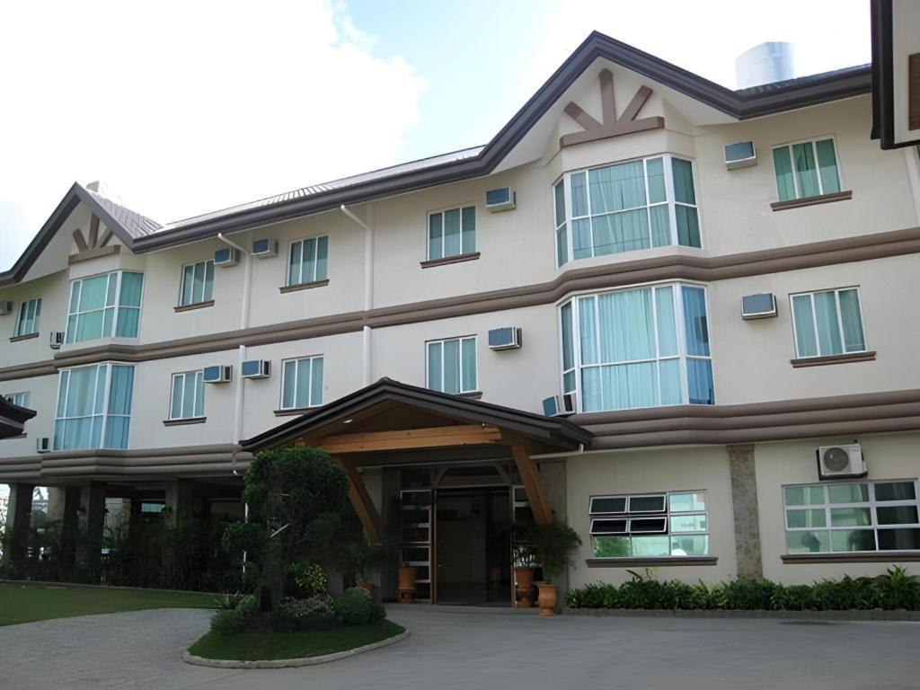 Chocolate And Berries Hotel Baliuag Kültér fotó